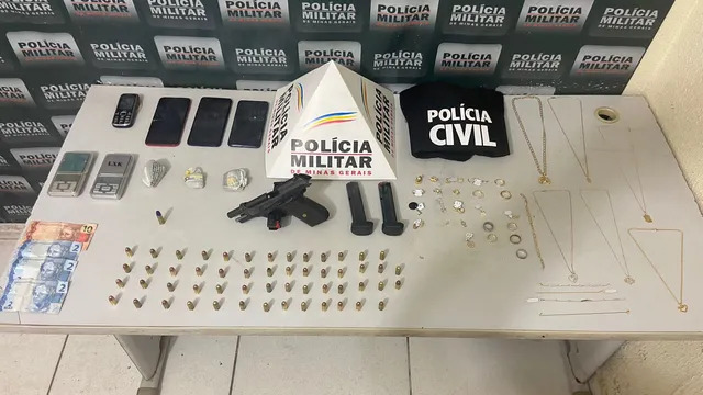 Material foi encontrado na casa do jovem, de 22 anos — Foto: Polícia Militar/Divulgação